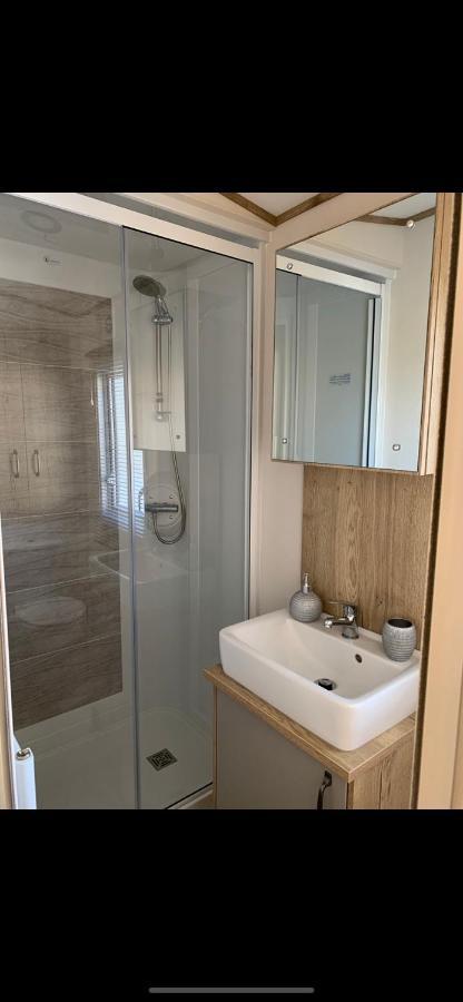 Апартаменты Meadows 3 New Beach Holiday Park Димчерч Экстерьер фото