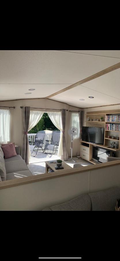 Апартаменты Meadows 3 New Beach Holiday Park Димчерч Экстерьер фото
